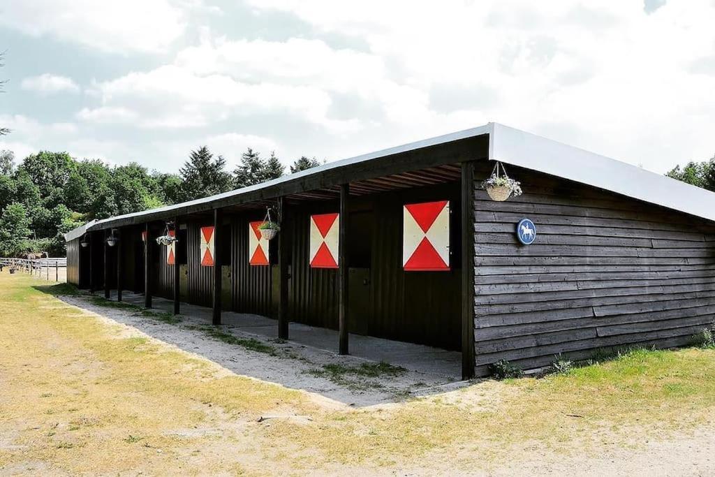Sfeervol Chalet In Het Bos Nunspeet Buitenkant foto